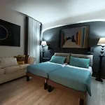 Spanish Steps Cozy Luxury Room